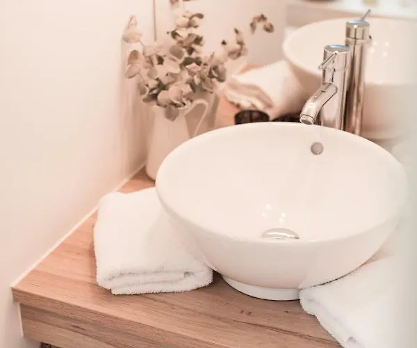 Au Coeur De La Apartment