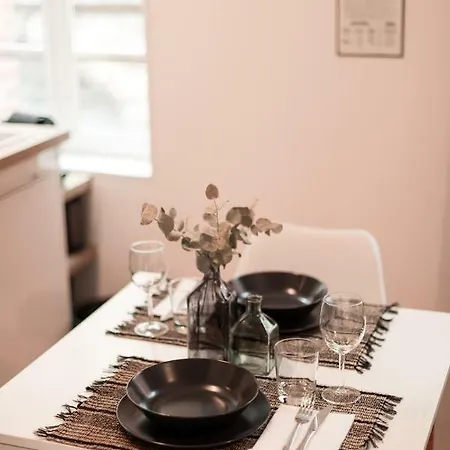 Au Coeur De La Apartment